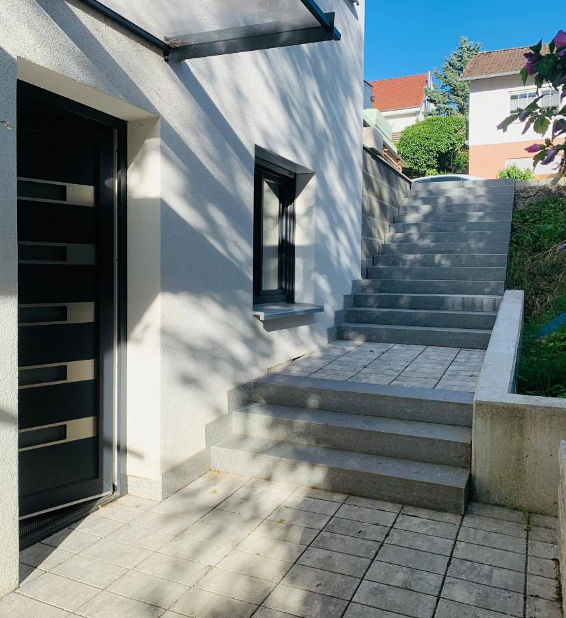 Firmen & Ferienwohnung Brecht 1 Waibstadt Екстер'єр фото