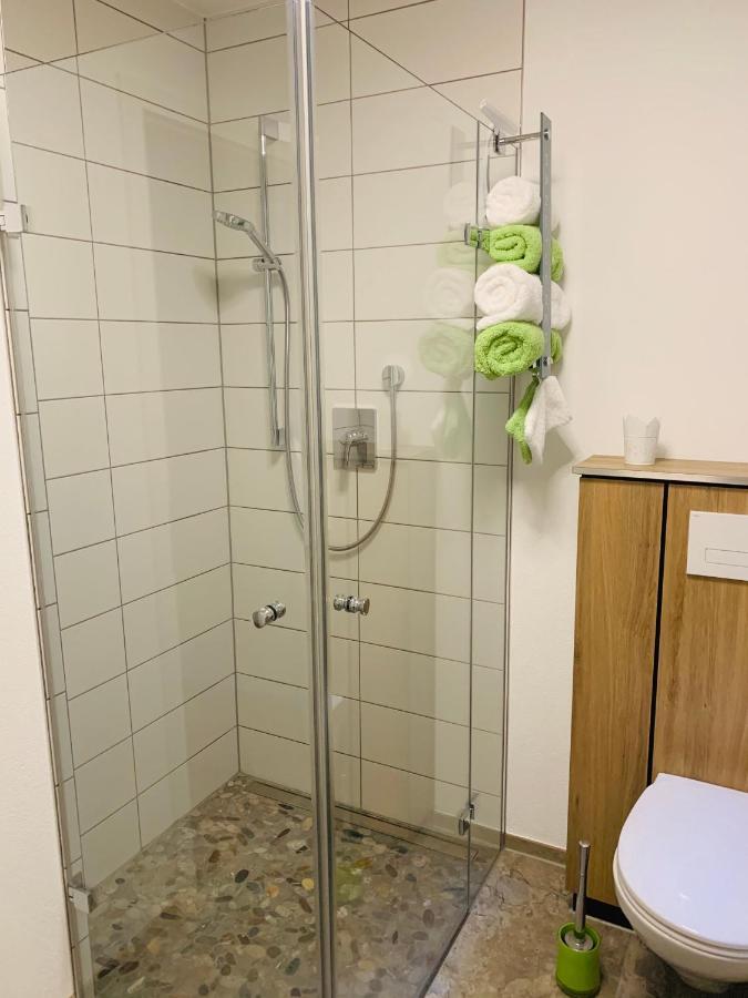 Firmen & Ferienwohnung Brecht 1 Waibstadt Екстер'єр фото