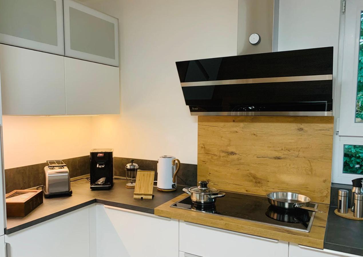 Firmen & Ferienwohnung Brecht 1 Waibstadt Екстер'єр фото