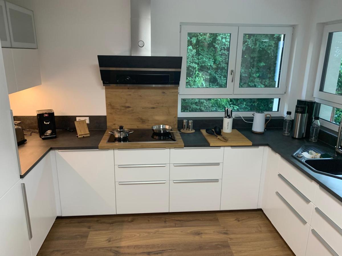 Firmen & Ferienwohnung Brecht 1 Waibstadt Екстер'єр фото