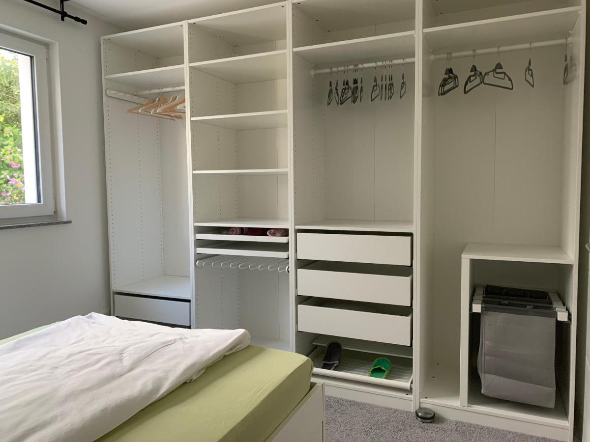 Firmen & Ferienwohnung Brecht 1 Waibstadt Екстер'єр фото