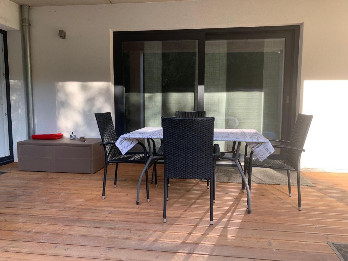 Firmen & Ferienwohnung Brecht 1 Waibstadt Екстер'єр фото